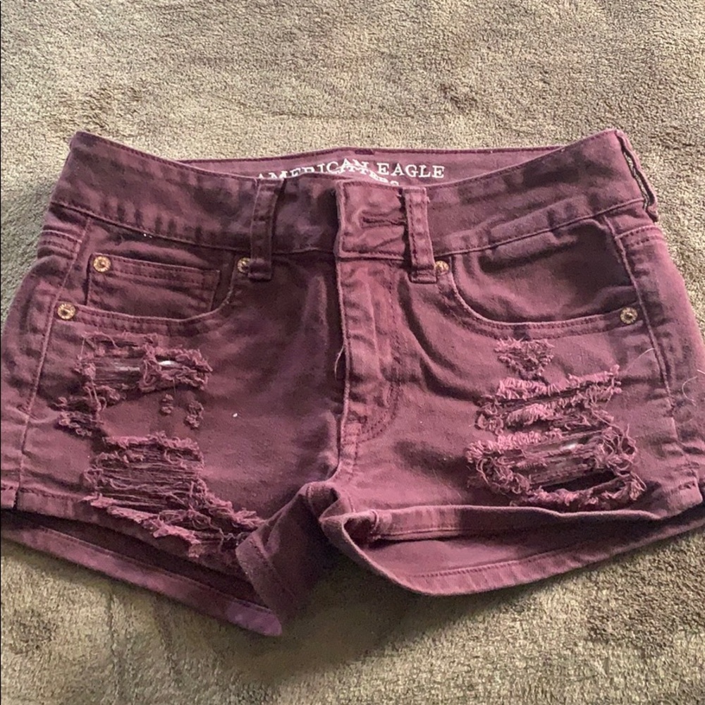 American Eagle maroon shorts!